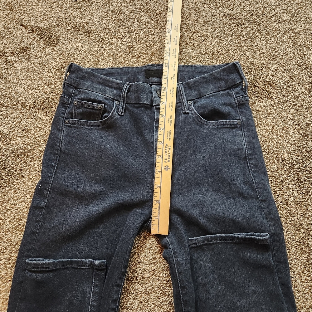 Mother High Waisted Looker Jeans In Blackbird Size 26 - Picture 7 of 8
